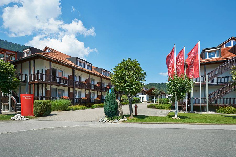 Einfahrt zur Pro Seniore Residenz Oberau